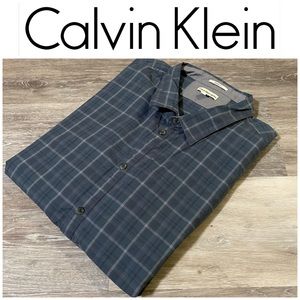 BNWOT Men’s Calvin Klein Shirt